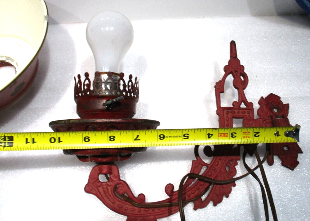 Cast Iron Wall Mount Lamp & Shade w/ Bracket_Electirc