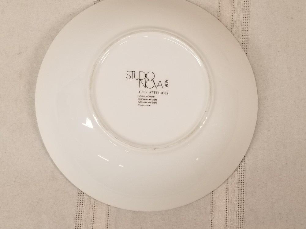 2 Studio Nova Attitudes Cereal Soup Pasta Bowls 7.75"