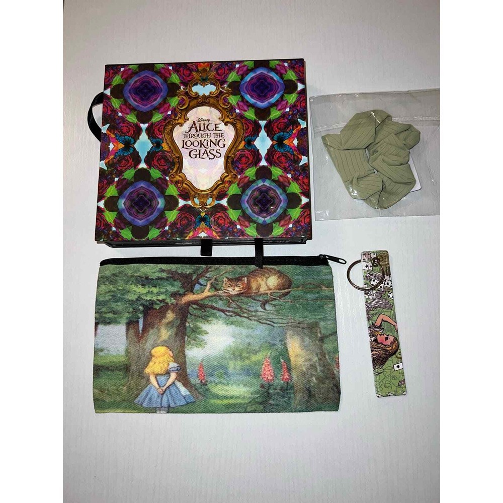 Disney Urban Decay Alice Through the looking glass bundle.