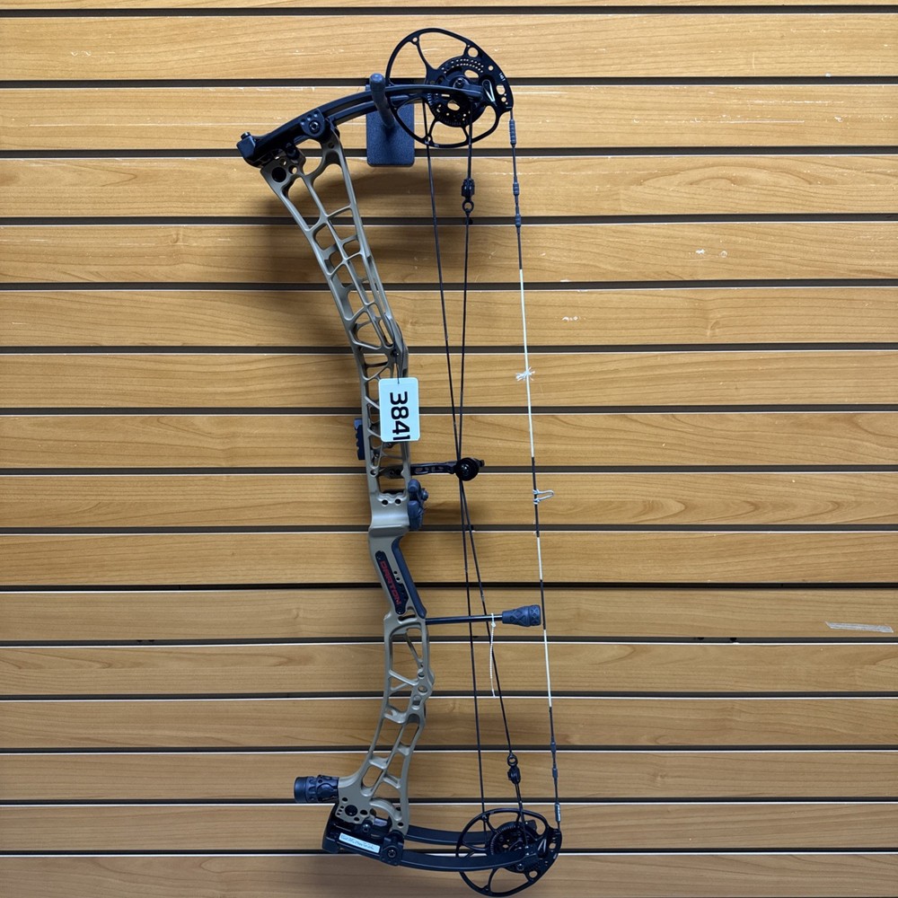 Item 3841 - Darton Archery Compound Bow - Tritech 35 - Flat Dark Earth