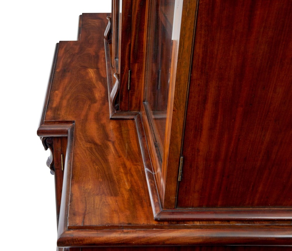 EARLY VICTORIAN 19TH CENTURY FLAME MAHOGANY BREAKFRONT BOOKCASE