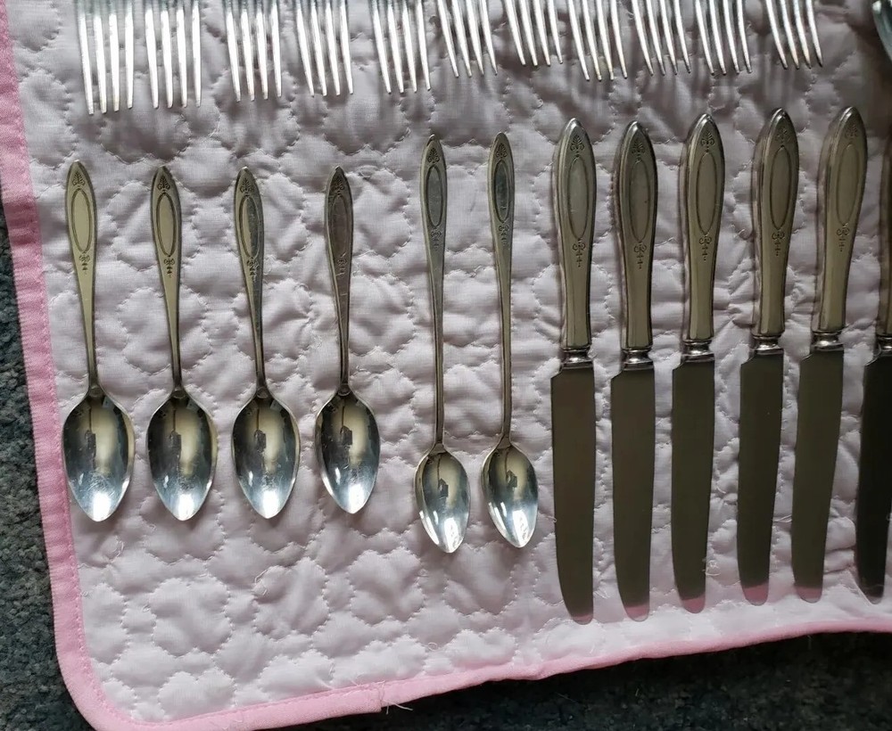 Vintage 35 pc Community Oneida Silver 1916 "Adam" Set - Silverplate Silverware