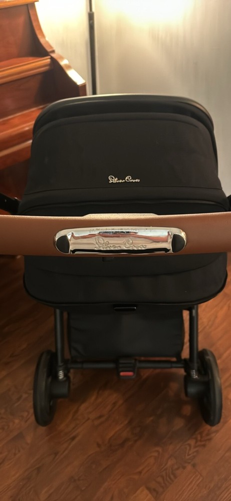 Silver Cross Reef Stroller in Orbit with Accessories.