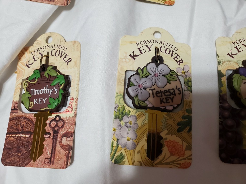 PERSONALIZED KEY COVERS NAMES WITH D & T