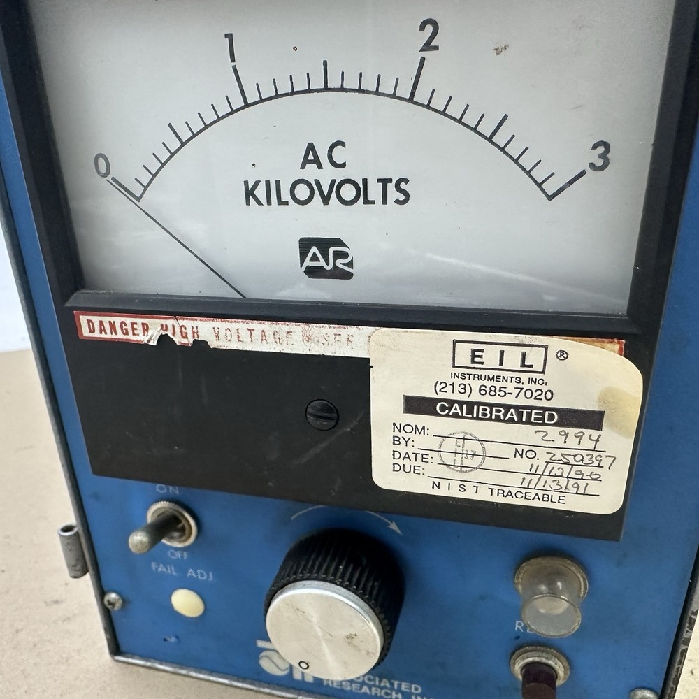 Associated Research 3KV AC 5MA Hypot Volt Meter Voltmeter 4025 Untested