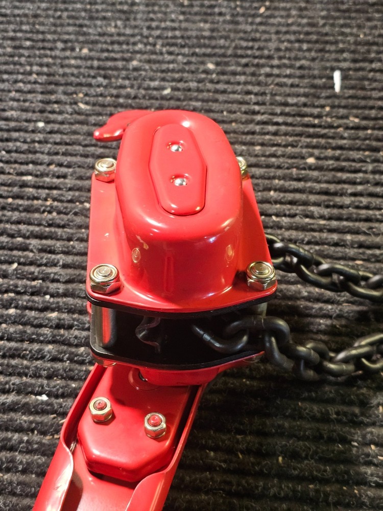 American Power Pull 1.5 Ton Chain Puller w/Thick Steel Construction. Model #615