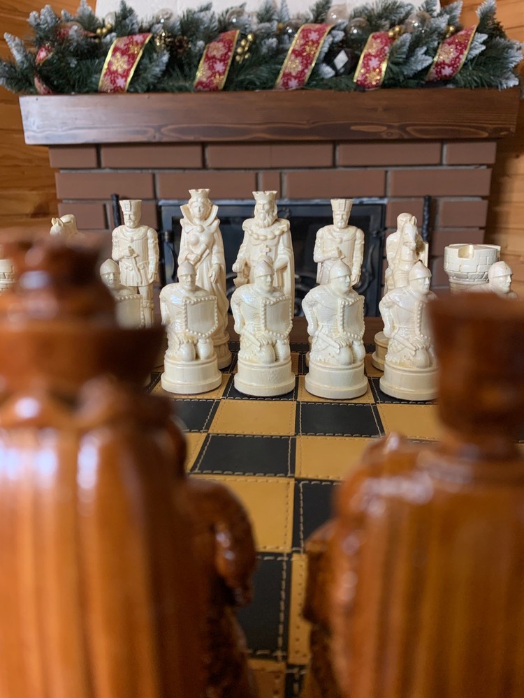 Hand Carved Walnut Maple Wood Chess Pieces