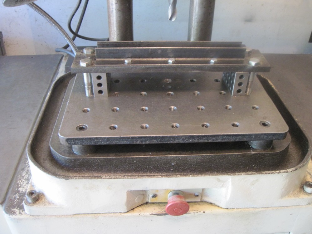 BURGMASTER 6 SPINDLE 1D DRILLING & TAPPING TURRET DRILL MACHINE