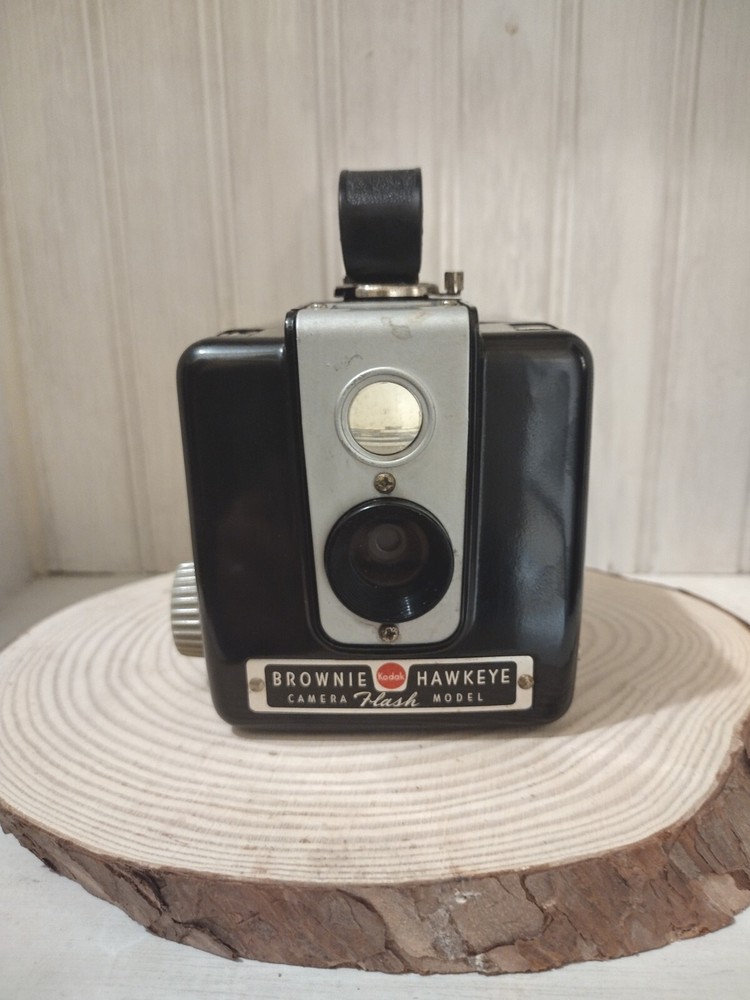 Vintage Kodak Brownie Hawkeye Camera Flash Model