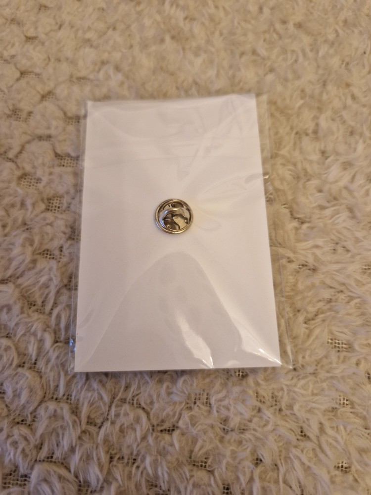 Nissan Figaro Fleur De Lys Pin