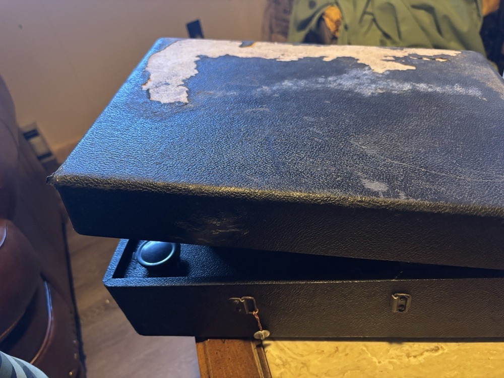 Antique Thorne Gammaphone Record Player-portable mode