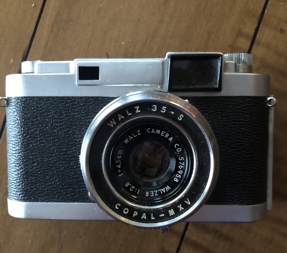 Vintage Camera Walz 35-S in leather case