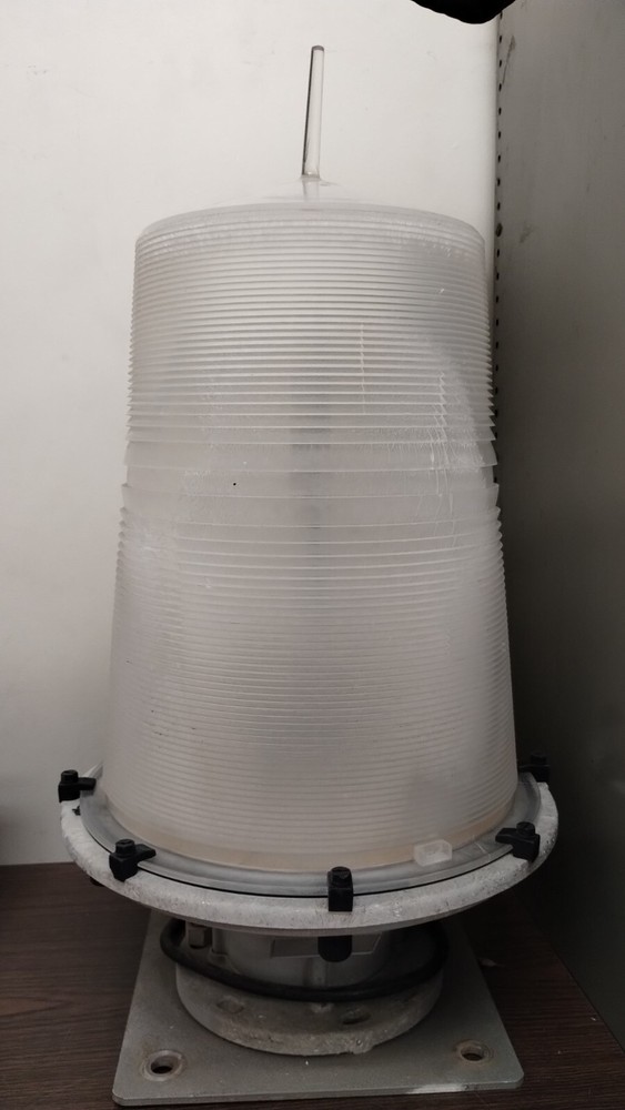 TWR Lighting FB-L-865 Beacon, Vintage High Voltage, pulled working.