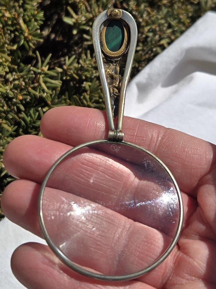 Vtg. foldable magnifier w/possible malachite stone in handle.