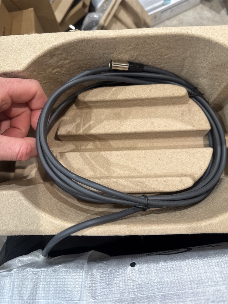 2 Logitech Rally Speaker