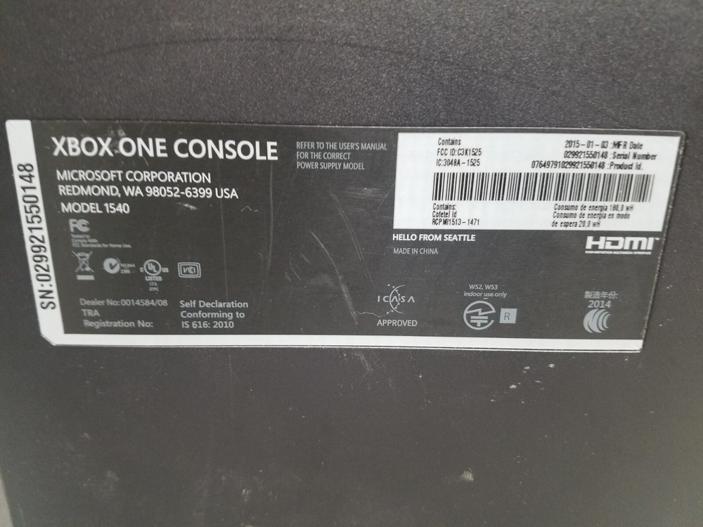 Microsoft Xbox One 1540 Game Console Bundle 500GB with 1 Controllers & 4 Games