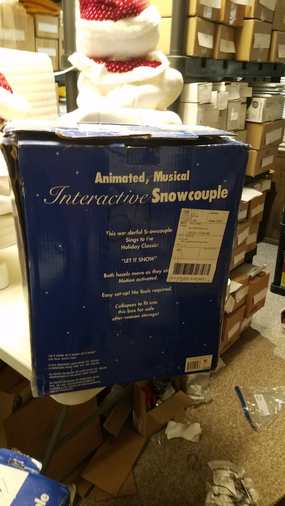 Animated Musical Interactive 34" Snowcouple