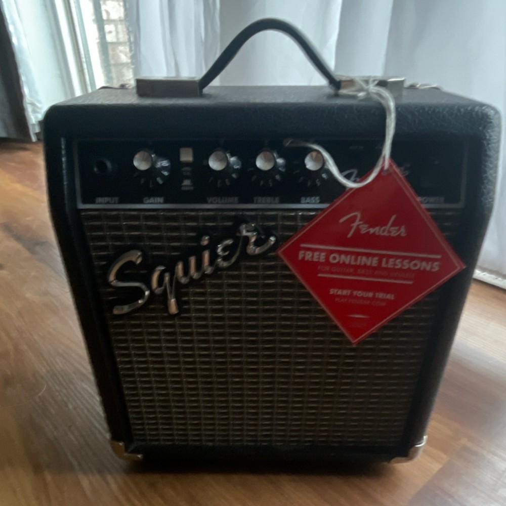 Squier Combo Solid State Amplifier for Electric Guitar Practice