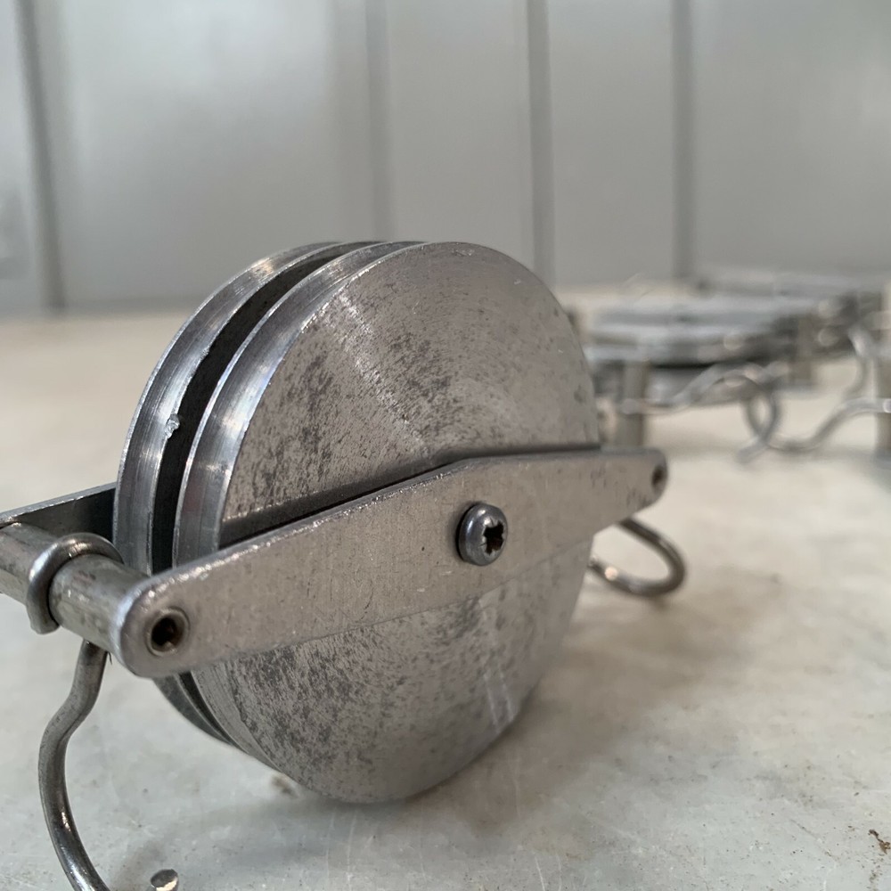Set of 7 aluminium pulleys