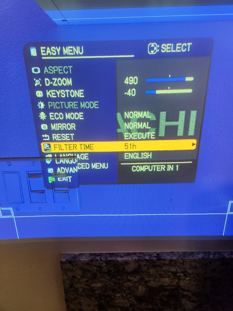 hitachi CP-D10 projector