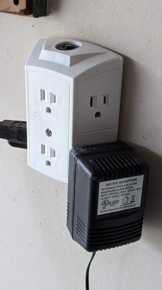 Grounded Sockets Electrical Outlet Multiple Extender Wall Adapter Switch 6 Plug