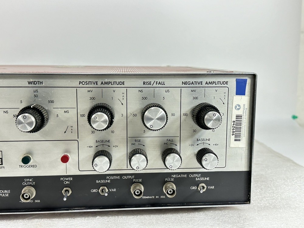 Vintage 1980's Datapulse Model 110B Pulse Generator ~ Power Tested Only