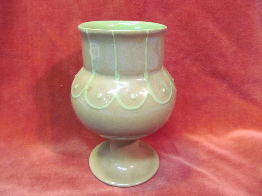 6" GREEN & TAN HARTSTONE POTTERY VASE