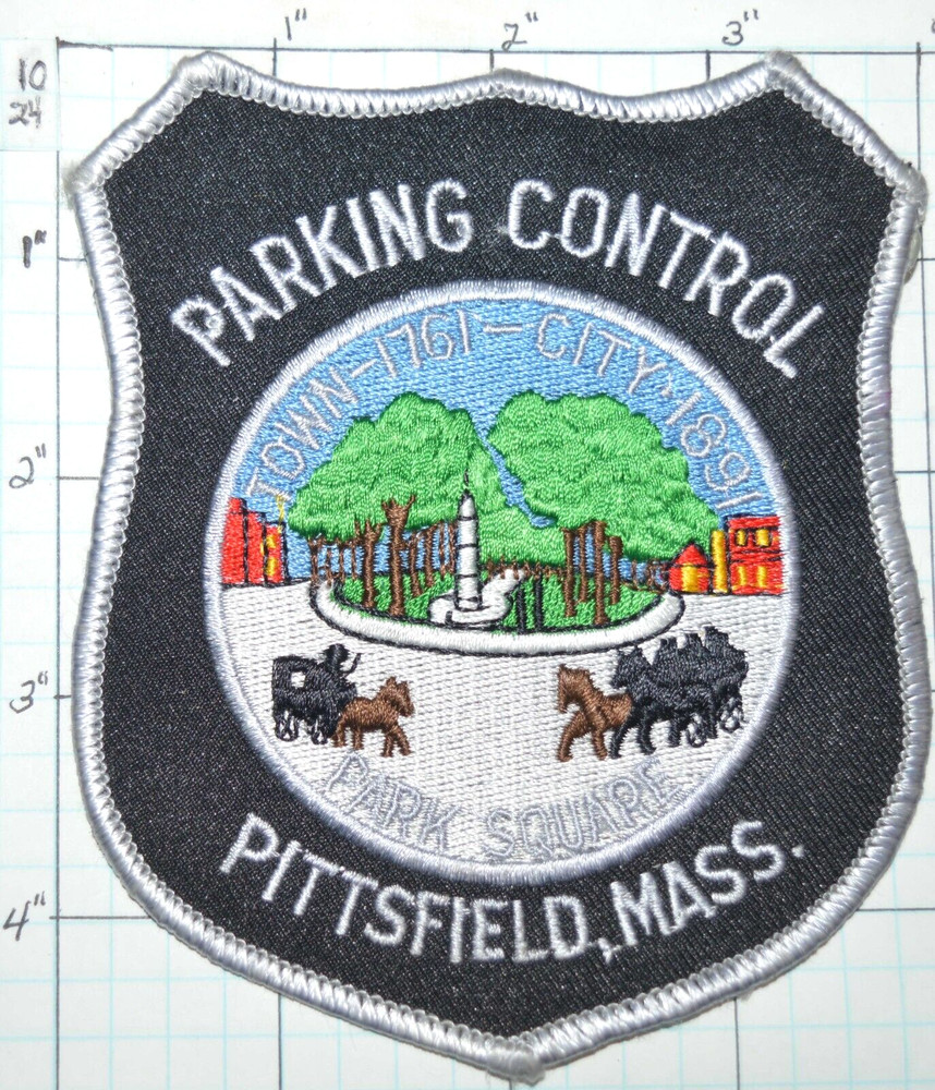 MASSACHUSETTS, PITTSFIELD POLICE DEPT PARKING CONTROL PATCH