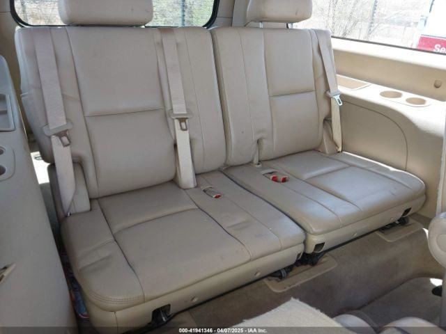 Passenger Right Front Spindle/Knuckle Fits 07-14 ESCALADE 2447732