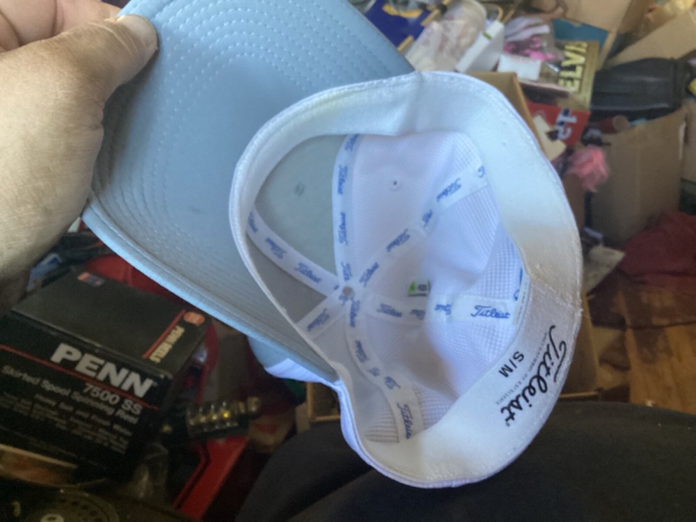 Titleist gray white flex fit hat size S/M