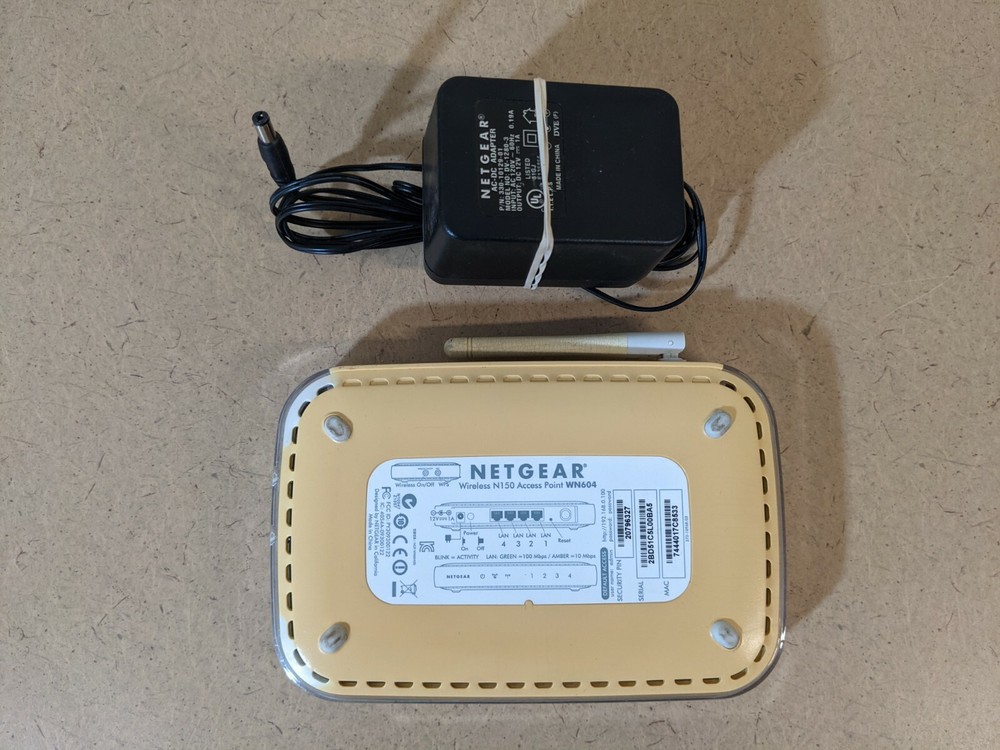 NETGEAR Wireless N150 Access Point WN604 + Power Supply Bundle