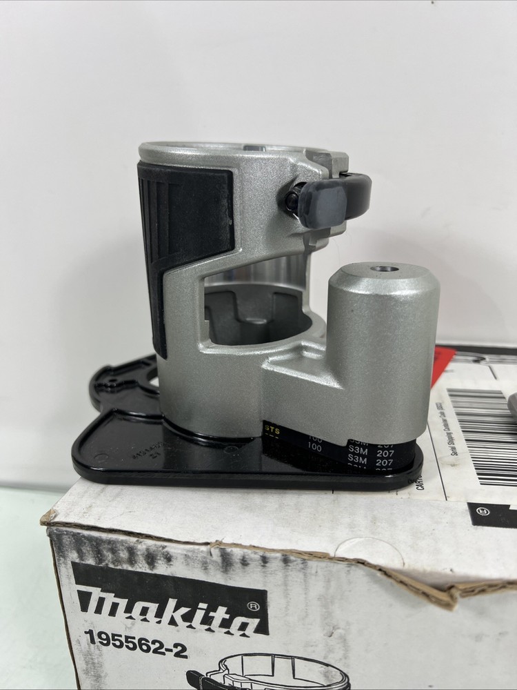 Makita 196093-4 Compact Router Offset Base