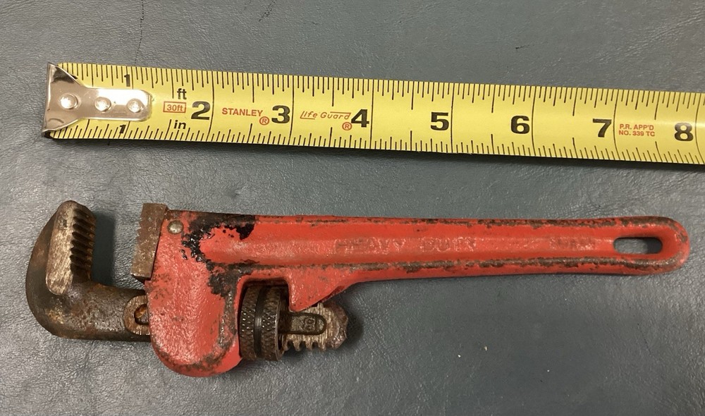 8" Pipe Wrench USA Red
