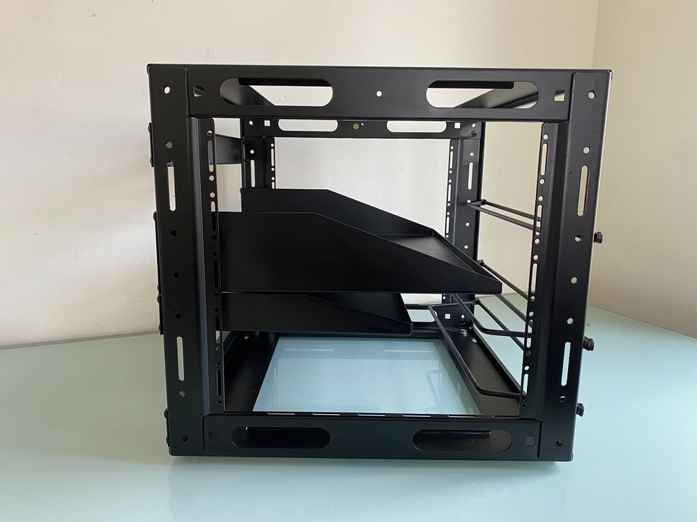 Middle Atlantic 9-Space 19” Rack Mount Cabinet Frame CFR-9-18