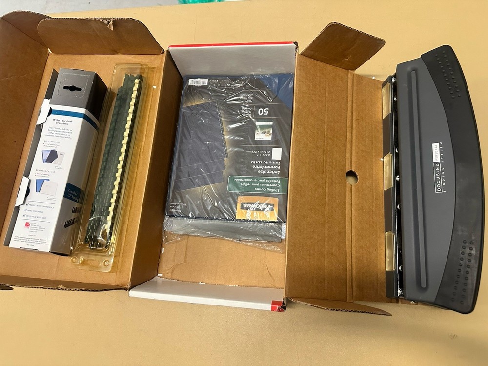 GBC DocuBind Personal Binding System CombBind Presentation Machine