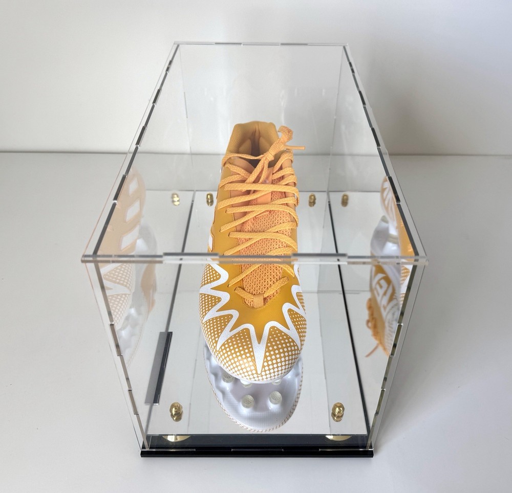 One Shoe Cleat Display Case with Gold Cones, Back Mirror & Risen Mirror Base
