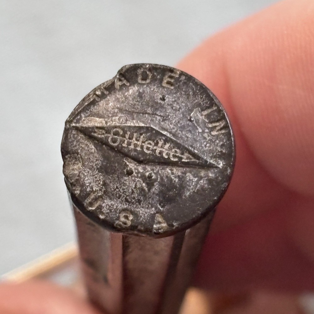 Vintage 1946 Gillette TECH Bakelite Handle Double Edge Safety Razor