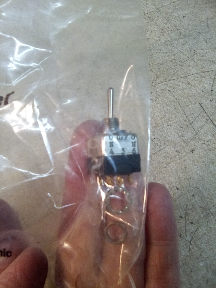 Eaton Cutler-Hammer 8867K1 MS24656-211 Toggle Switch