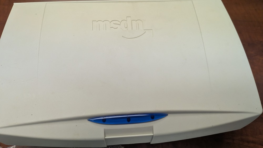 Microsoft MSDN Subscription Library January 2001 Complete Shipment Whistler