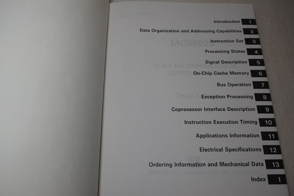 Motorola MC68020 32-Bit Microprocessor User's Manual 3rd Edition Publication