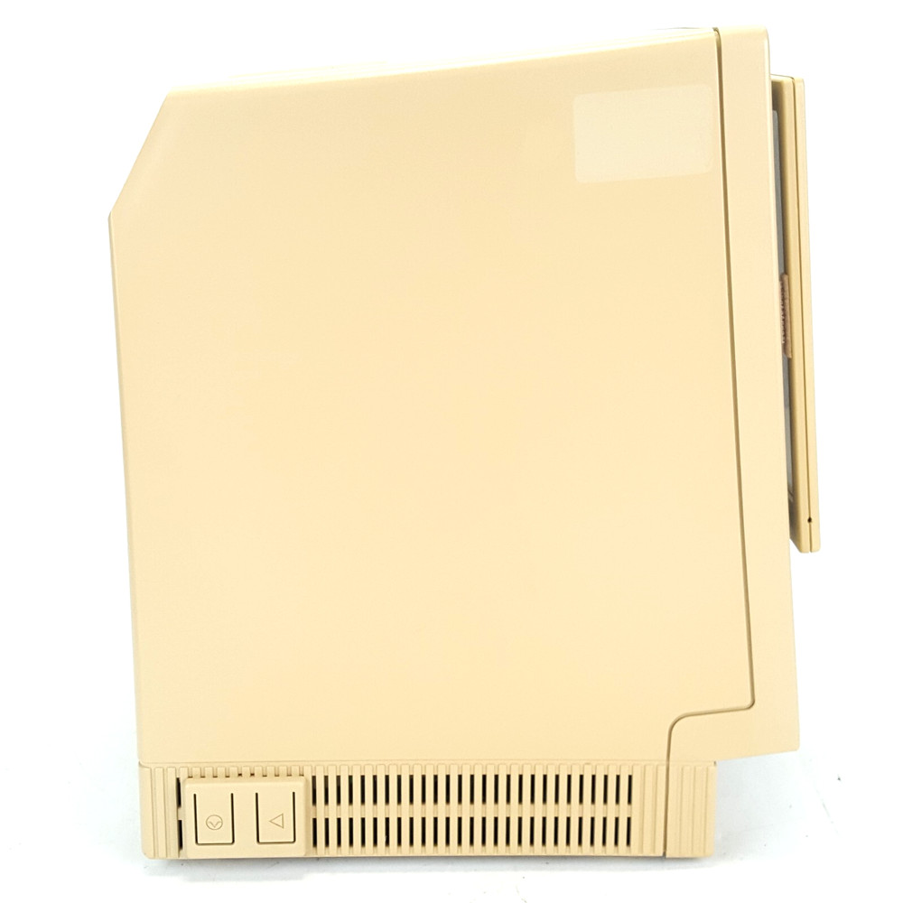 Apple, Macintosh SE M5010 computer with Keyboard, Grapler 9 Pin & Bag