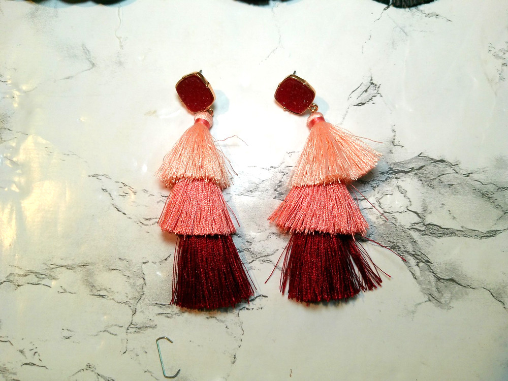 8 Pompon Artesanal Earrings (420)