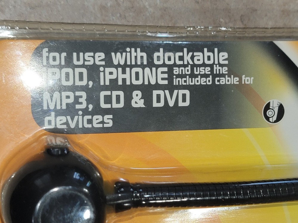 Duracell Gooseneck FM Transmitter & Charging Dock DU1815 Dockable Ipod Iphone
