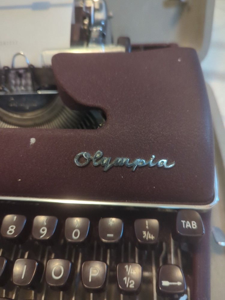 Maroon SM3 Olympia DeLuxe Manual Typewriter, w/case Fixer Upper
