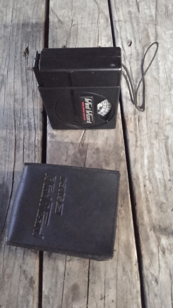 Davis "Wind Wizard" Wind Speed Indicator W/Case Very Good Condition-Works.