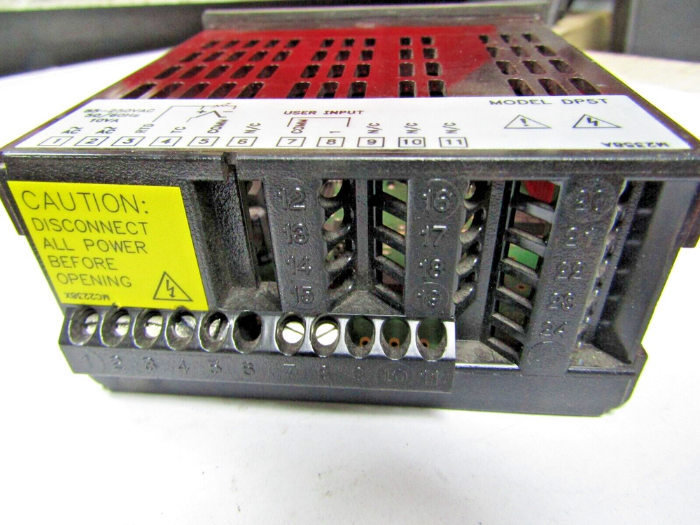 ✌️RED LION DP5T ANALOG INPUT PANEL METER TC/RTD 50-250VAC