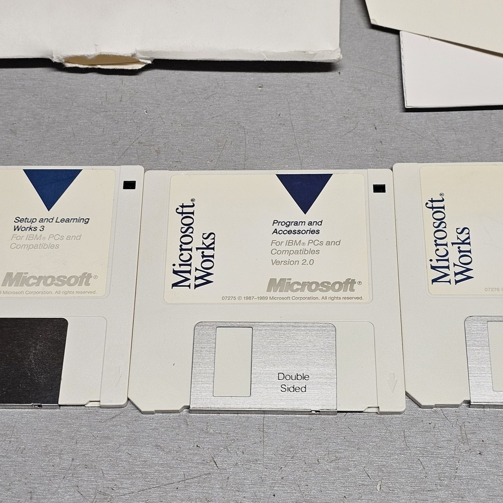 Microsoft Works 2.0 3.5” Floppy Disk Set Manuals DOS Vintage Software