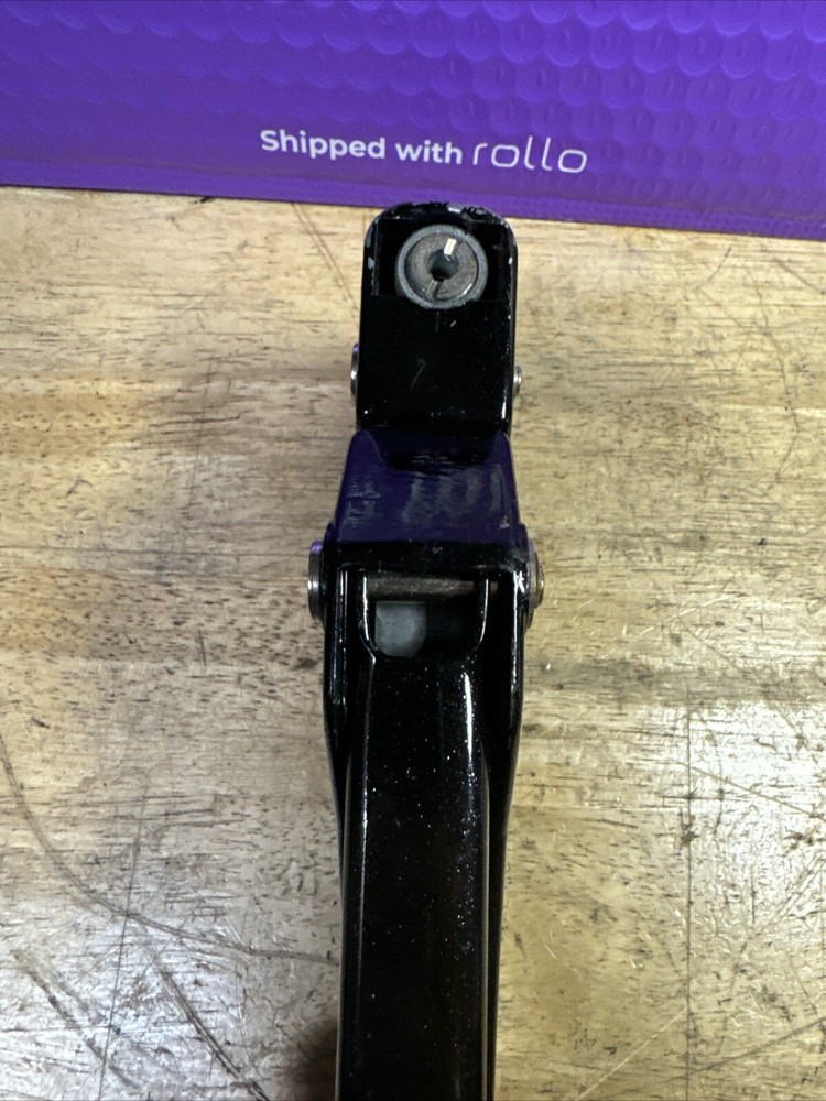 Pop Rivet Gun, with 4 Interchangeable sizes of tips