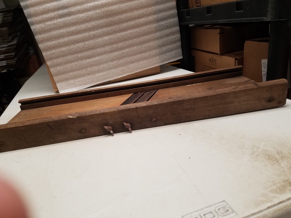 Vintage Cabbage Cutting Board (V)