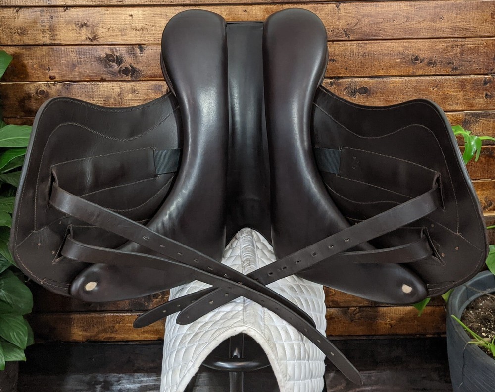 18" Stackhouse Dressage (2014) *Full Buffalo Leather*